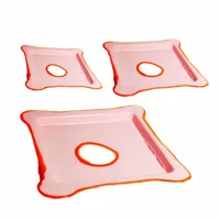 plateau carré en résine try-tray rose lot de trois par gaetano pesce pour fish design