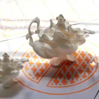 sculpture soupière monsters polymère blanche d'alessandro mendini