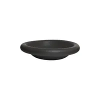 toogood - assiette creuse dough en céramique, grès émaillé couleur noir 7.5 x 33 cm designer faye toogood made in design